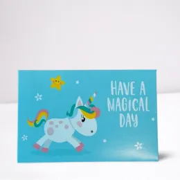 HAVE A MAGICAL DAY Kartenverpackung und einem Einhorn mit blauem Hintergrund